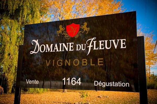 Domaine du Fleuve winery -Varennes, Quebec 